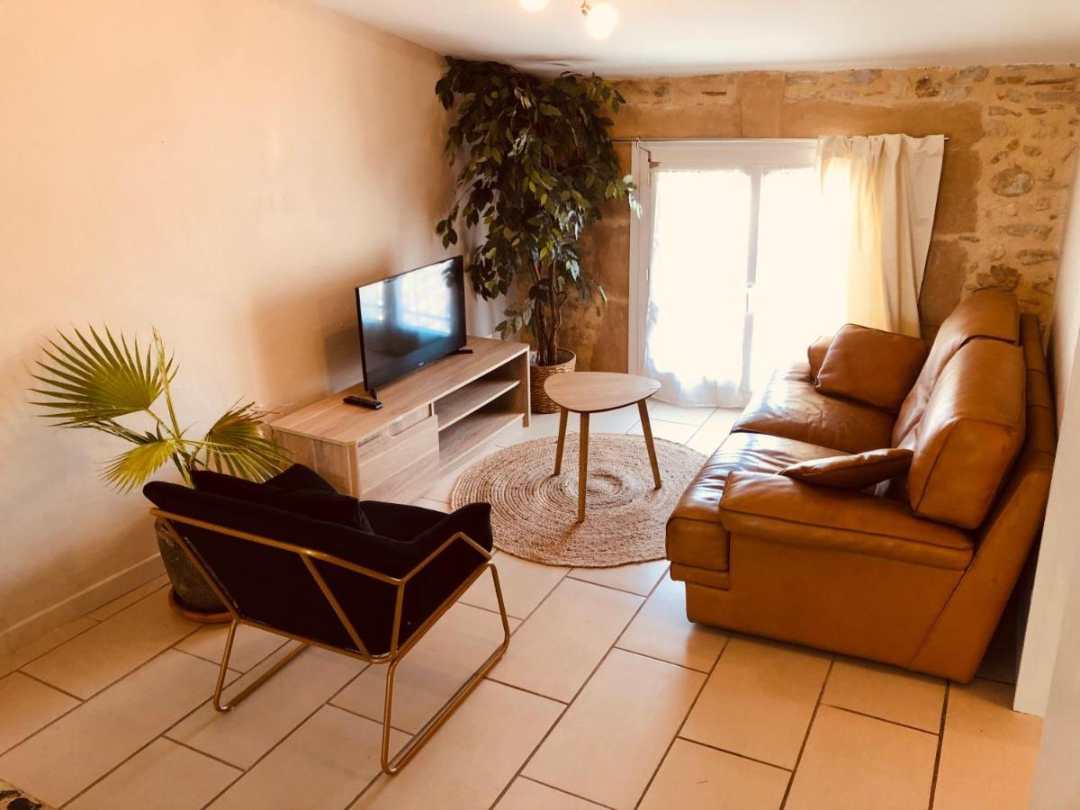 Appartement Au Dernier Etage Avec Terrasse Et Belle Vue Sur Nature Environnante Roujan Kültér fotó