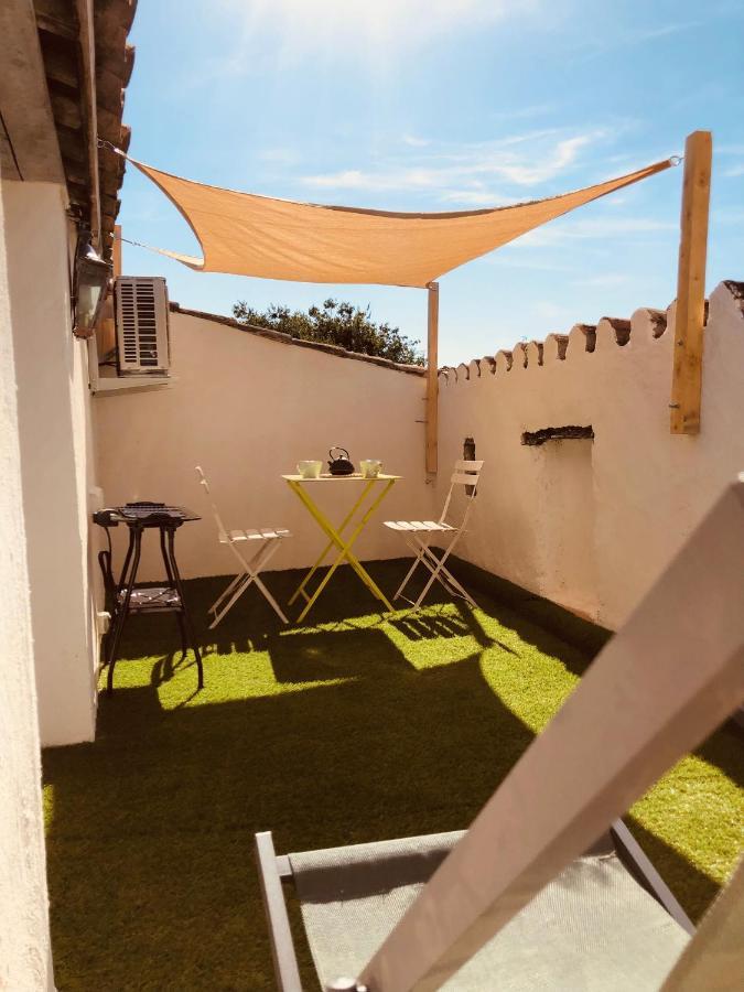 Appartement Au Dernier Etage Avec Terrasse Et Belle Vue Sur Nature Environnante Roujan Kültér fotó
